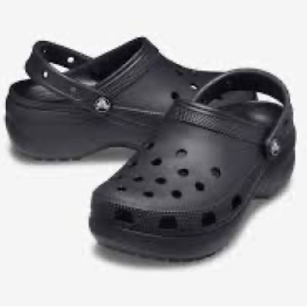 Like new BLACK PLATFORM CROCS